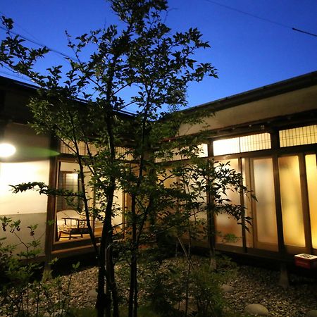 Hostel Fish In A River Takayama  Exterior photo